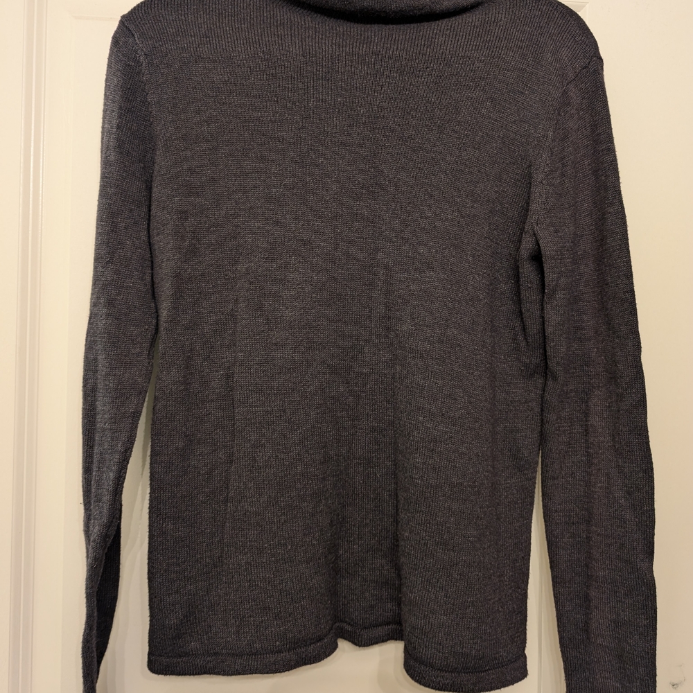 Old Navy Women's Charcoal Turtleneck Sweater